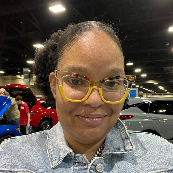 Meet your Posher, Rena S - Picture 4 of 4